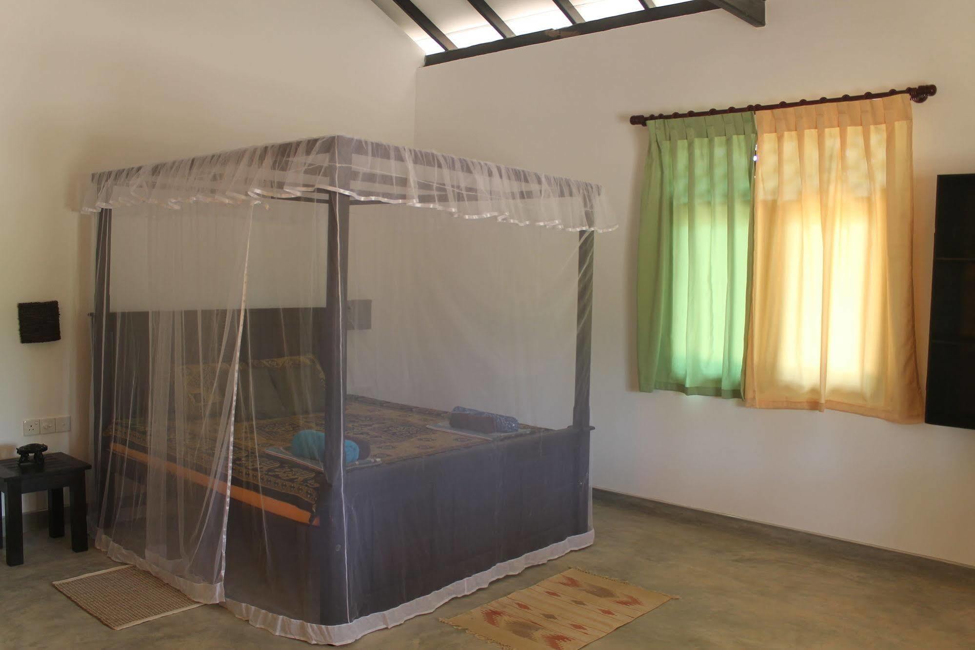 Chillenjoy Cabanas & Restaurant Tangalle Exterior foto